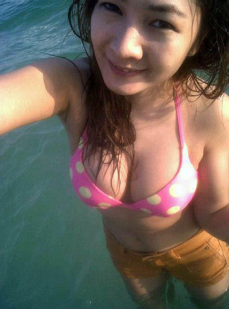 Digerebek Polisi Dua Wanita Pemijat Lari Bugil