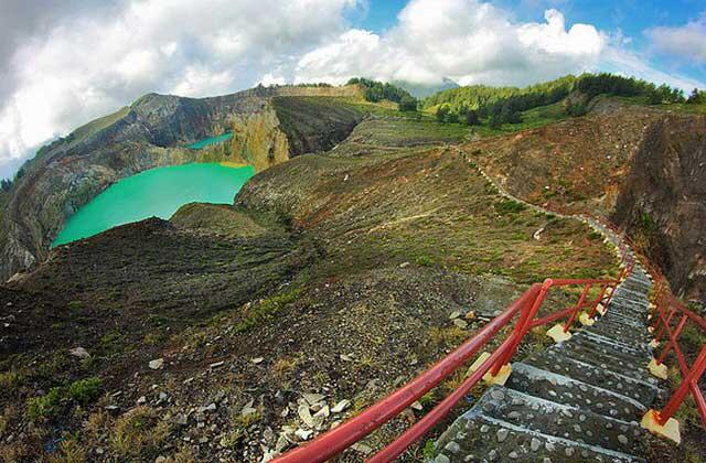 10 Tempat Berwarna Yang Menakjubkan