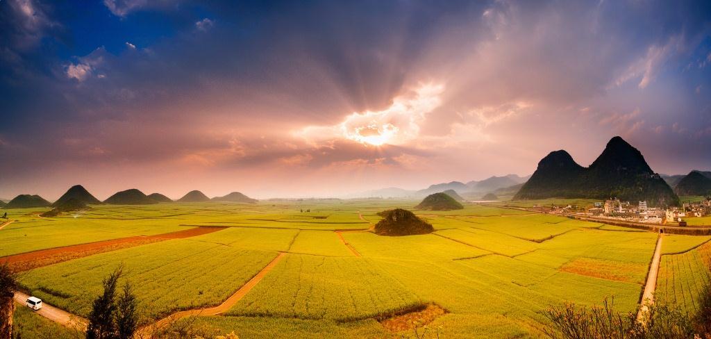 10 Tempat Berwarna Yang Menakjubkan