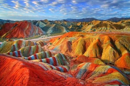 10 Tempat Berwarna Yang Menakjubkan