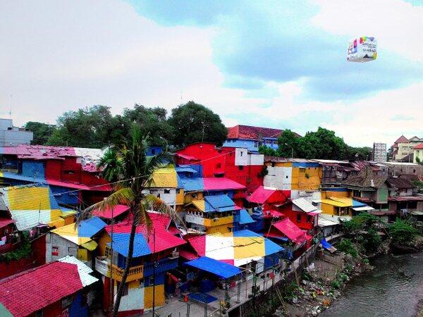 10 Tempat Berwarna Yang Menakjubkan