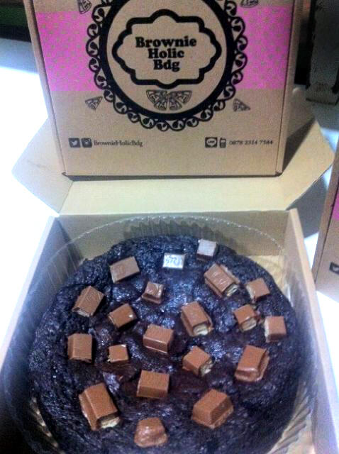 BROWNIES PIZZA PERTAMA DI DUNIA