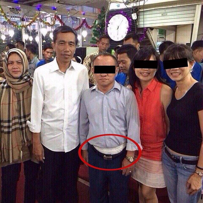 Lucu, foto sama Presiden Jokowi orang ini kelihatan kolornya