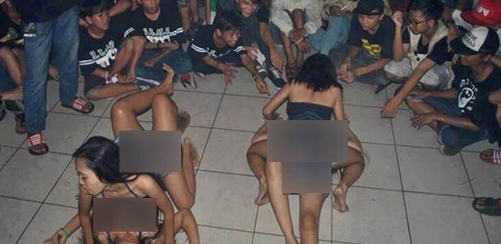 Foto-foto Pesta Bikini Siswi SMP Hingga Adegan Intim Bikin Geger