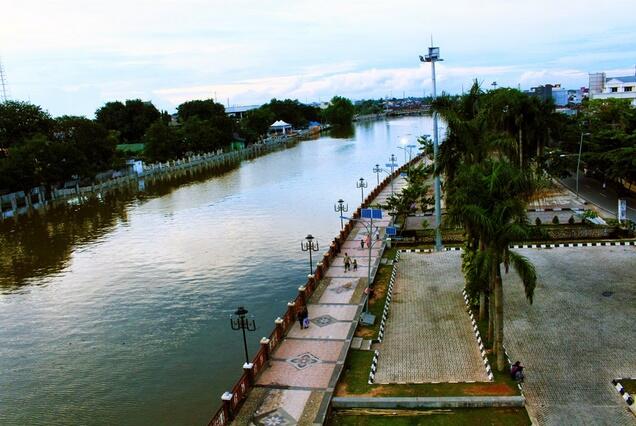 &#91;Objek Wisata&#93; Taman Siring Sungai Martapura Kalimantan Selatan