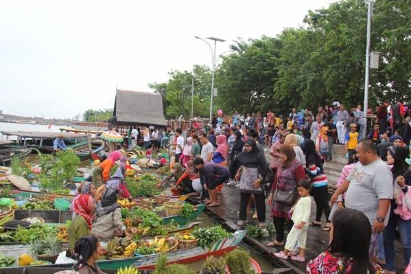 &#91;Objek Wisata&#93; Taman Siring Sungai Martapura Kalimantan Selatan