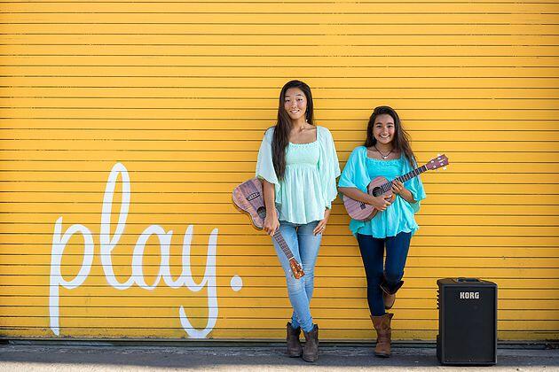 HONOKA DAN AZITA - PEMETIK UKULELE CANTIK ASAL HAWAII