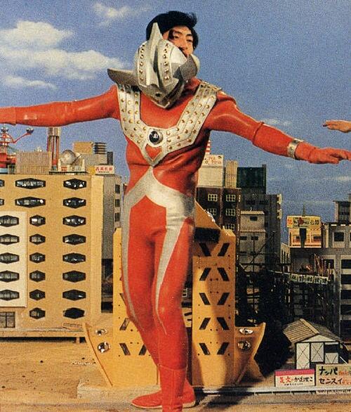 Foto-Foto Dibalik Pembuatan Film Ultraman dan Kamen Rider