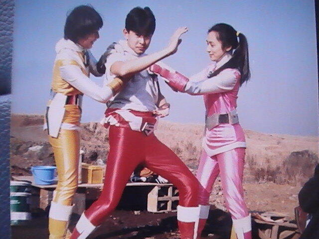 Foto-Foto Dibalik Pembuatan Film Ultraman dan Kamen Rider