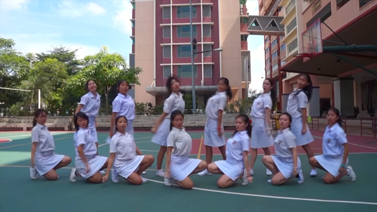  Video khusus yang doyan unyu2 dan kecil2 (16++)
