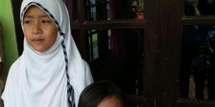 Sudah 7 Tahun Bocah SD Ini Rawat Ibunya yang Sakit Seorang Diri