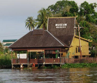 @@ 10 Tempat Wisata di BANJARMASIN yang Wajib Dikunjungi @@