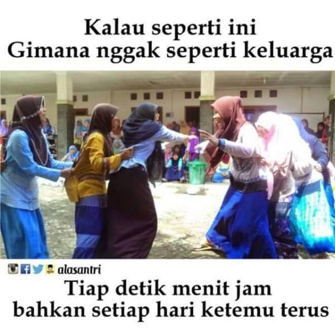 Meme Foto kocak Ala Kehidupan Para Santri