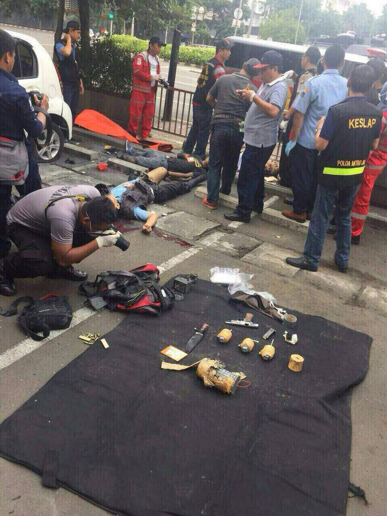 &#91;BREAKING NEWS&#93; Terjadi Ledakan Bom di Thamrin!