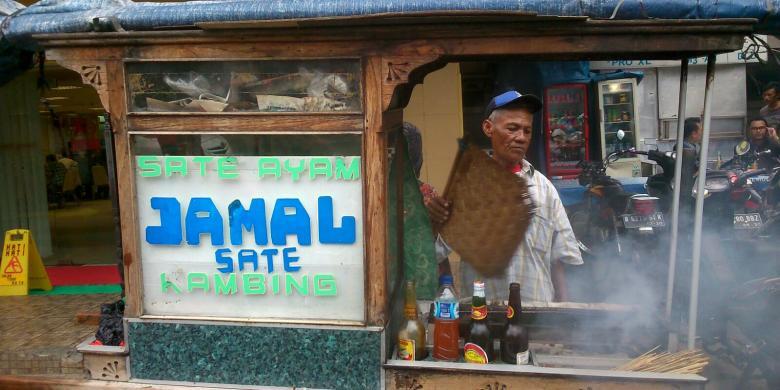 Cerita Tukang Sate yang Tetap Mengipas Dagangan Saat Ledakan di Sarinah