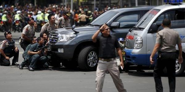 Ini Kisaran Harga Mobil, Tas &amp; Sepatu Polisi di tengah teror Sarinah