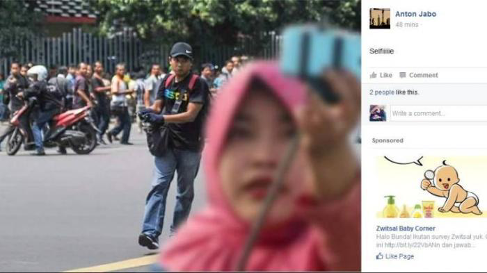 Heboh, Hanya di Indonesia Seorang Ibu Bisa Selfie di Depan Mata Teroris Bersenjata