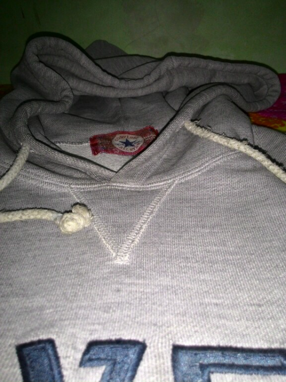 Tahu lebih banyak tentang hoodie/hooded sweatshirt