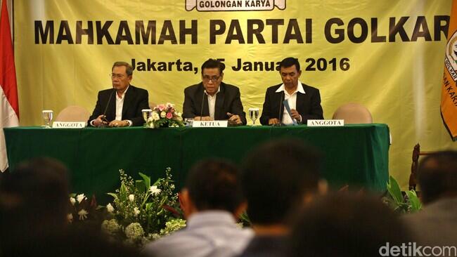 Sebut Keputusan Mahkamah Partai Ilegal, Kubu Ical Tolak Tim Transisi