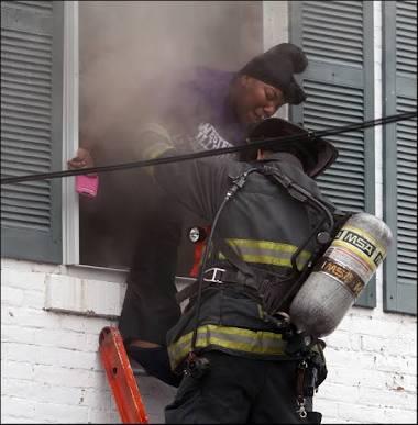 FIRE FIGHTERS: Pemadam kebakaran, pantang PULANG sebelum PADAM. #greget banget