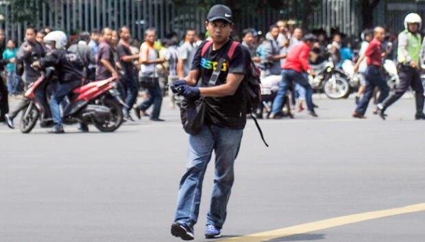 Pilih Revolusi Mental Total atau Terorisme Merajalela?