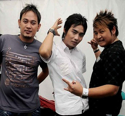 12 Band Ini Melempem Setelah Ditinggal Vokalisnya