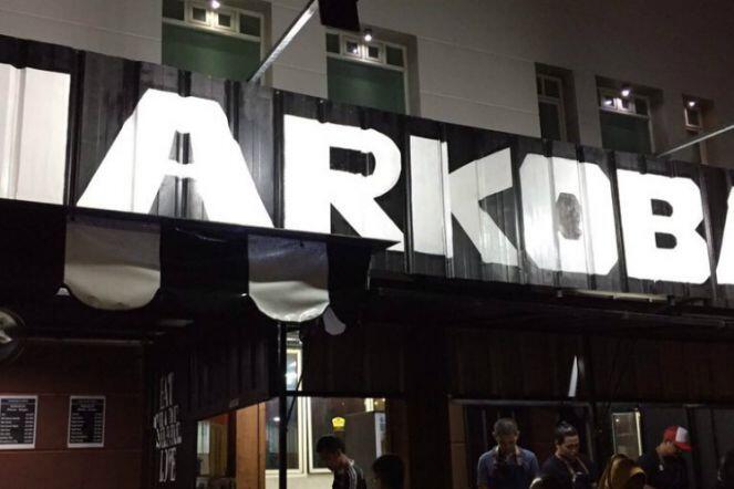 Laris Manis Martabak "Markobar" Anak Jokowi. Omzet capai 13 juta/hari dalam 3 minggu.