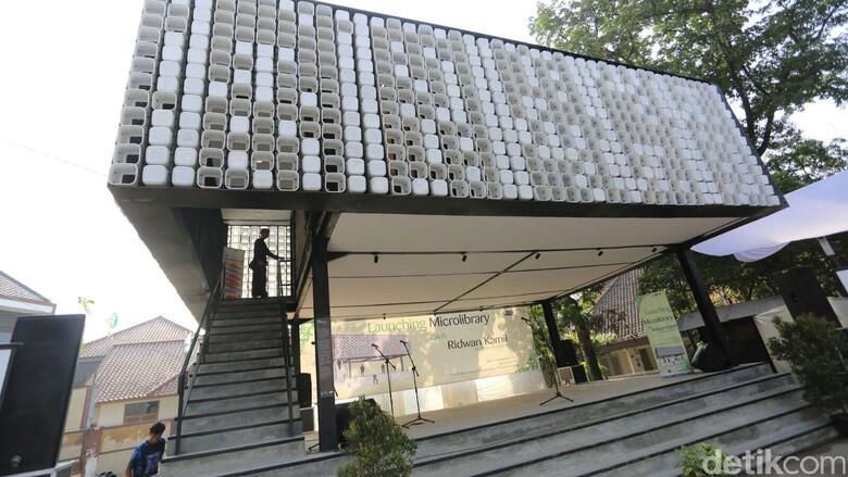 Perpustakaan unik ini hanya ada di indonesia loh!