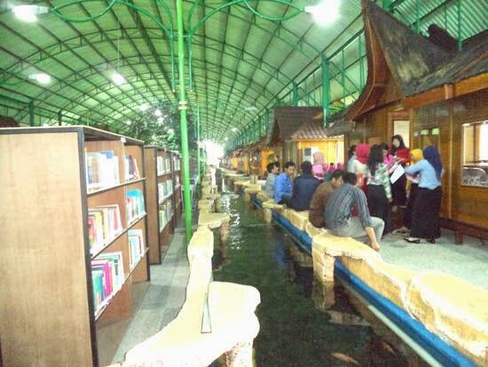 Perpustakaan unik ini hanya ada di indonesia loh!