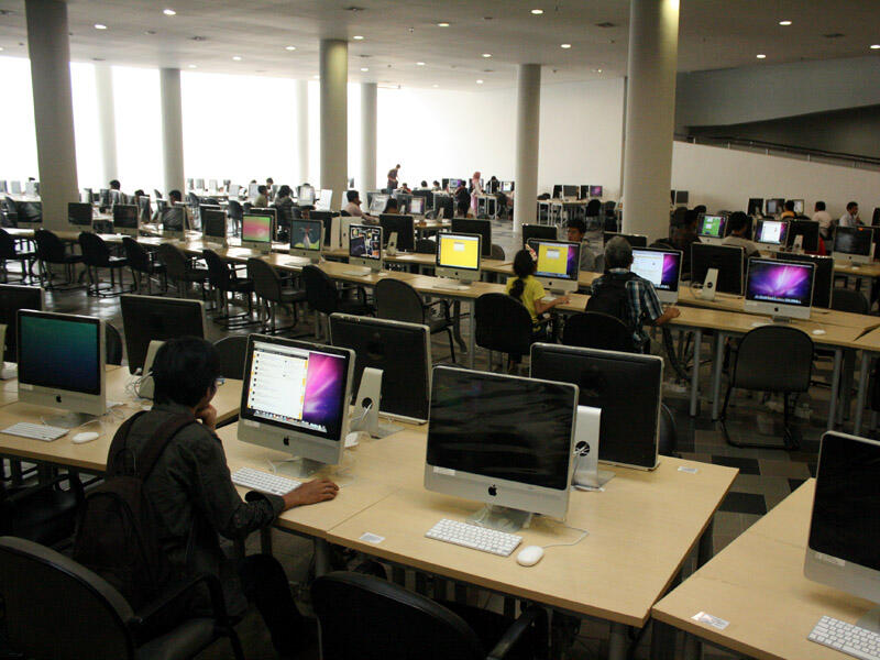 Perpustakaan unik ini hanya ada di indonesia loh!