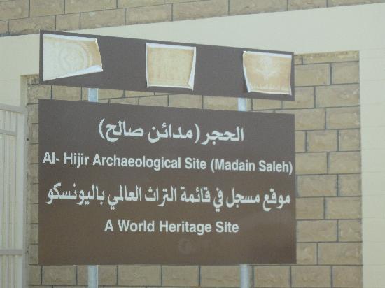 warisan budaya unesco madain saleh di saudi arabia