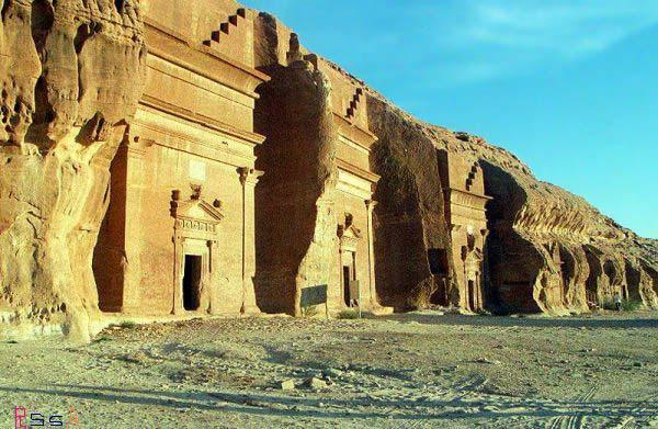 warisan budaya unesco madain saleh di saudi arabia