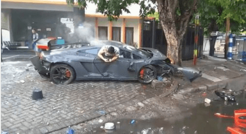 SIM Khusus Mobil Super di Indonesia, Perlu?