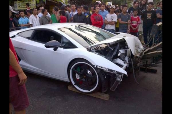 SIM Khusus Mobil Super di Indonesia, Perlu?