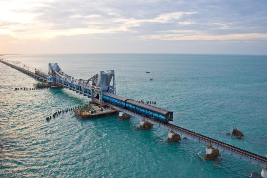 Besok, Kereta Api Cepat Antar Pulau Mulai Dibangun