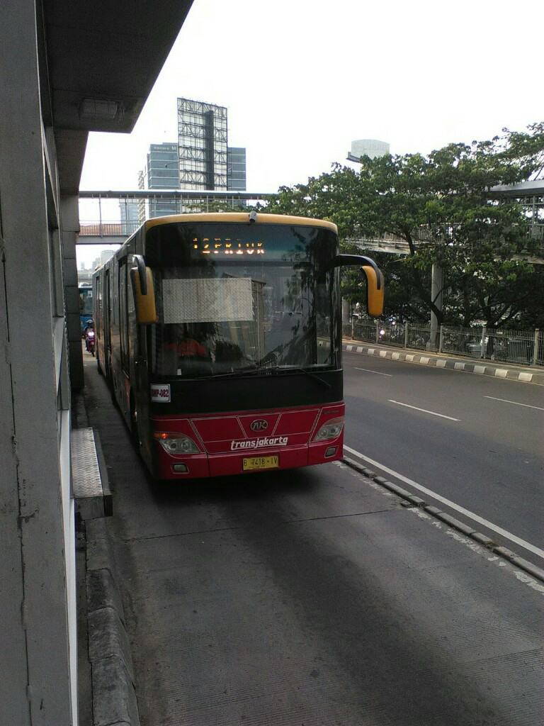 Mengenal Operator - operator TransJakarta Busway