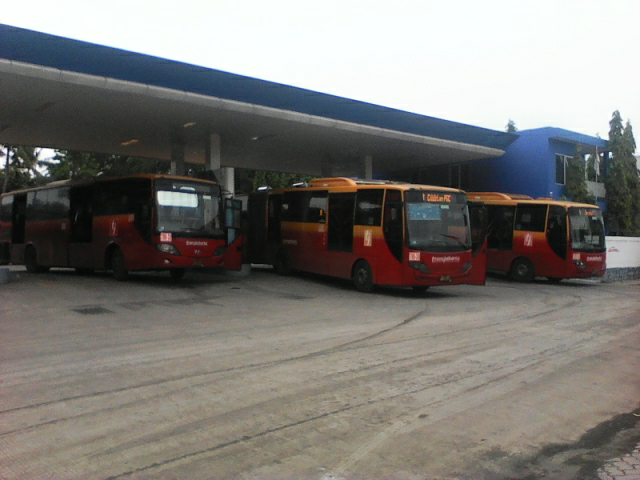 Mengenal Operator - operator TransJakarta Busway