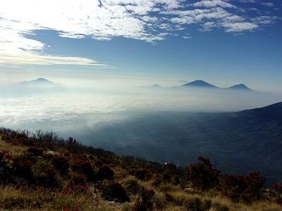 APA YANG KITA LIHAT KETIKA ADA DI GUNUNG2 JATENG