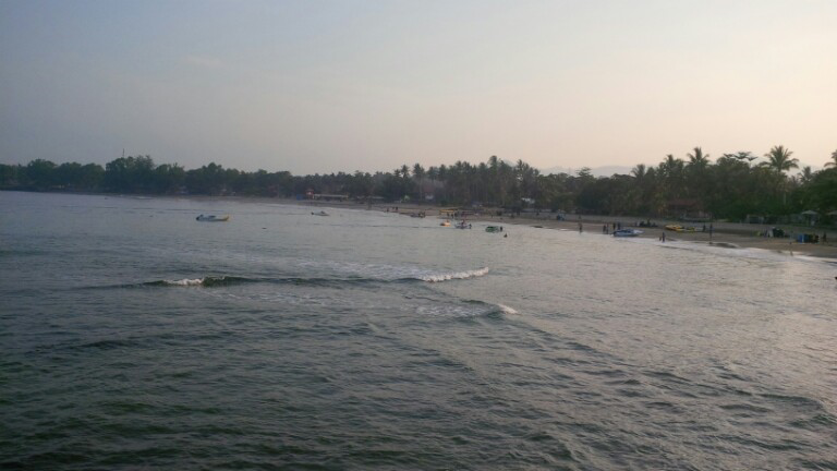 Pengalaman jalan-jalan ke pantai karang bolong