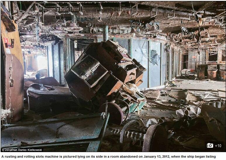 Melihat Interior Dari Rongsokan Kapal Pesiar Mewah Costa Concordia