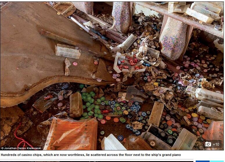 Melihat Interior Dari Rongsokan Kapal Pesiar Mewah Costa Concordia
