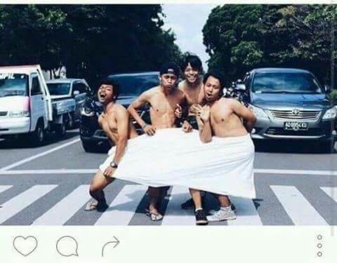 Ketika Para ALAYERS INDONESIA foto selfie di tengah JALAN