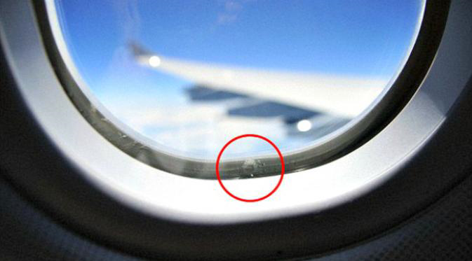 Mengapa Jendela Pesawat Terbang Berbentuk Lonjong? Ini jawabannya, Gan!