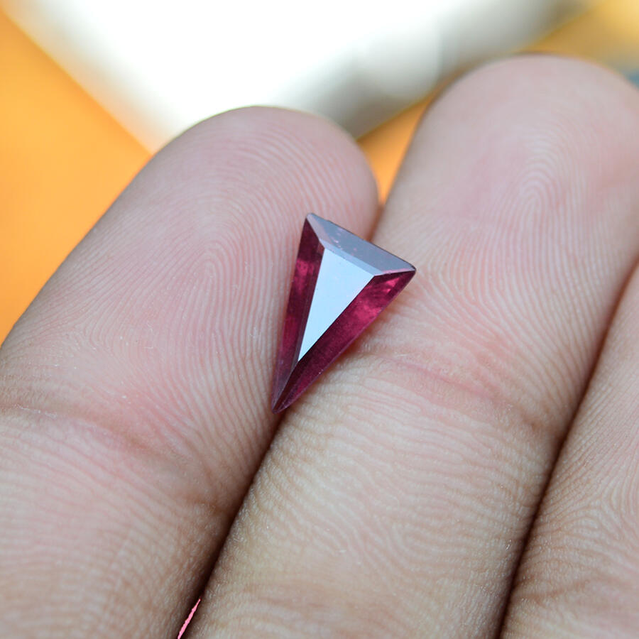 BATU MULIA PERMATA NATURAL RUBELITE RUBELLITE PINK RED TOURMALINE CUTTING UNIK