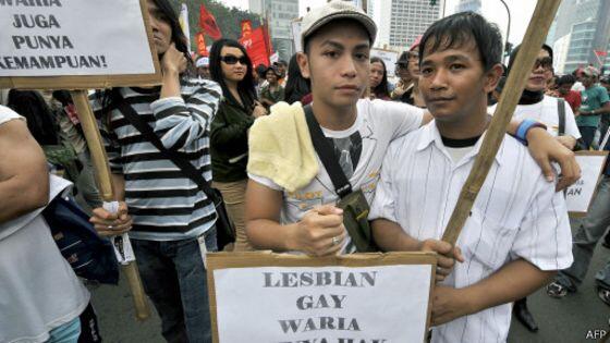 Perjuangan Kaum LGBT Sebaiknya Kembali ke Kehidupan Normal
