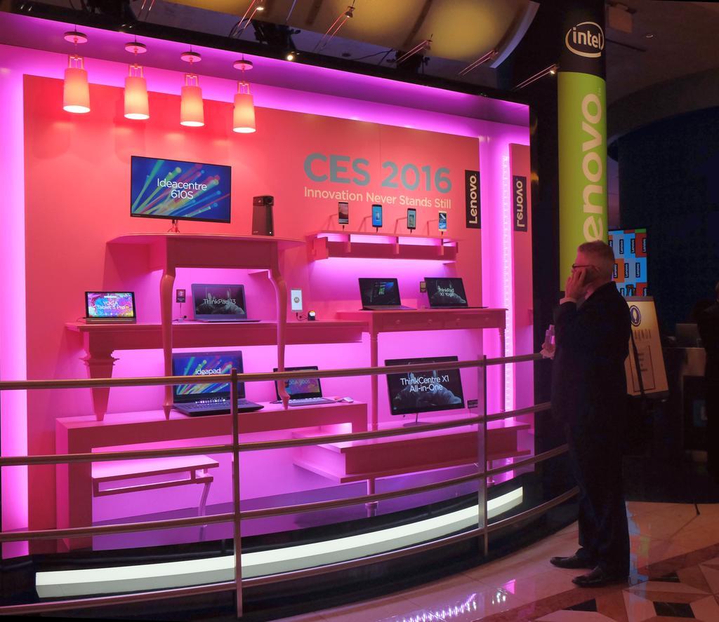 Exclusive: Mencoba Langsung Produk Terbaru Lenovo di CES 2016