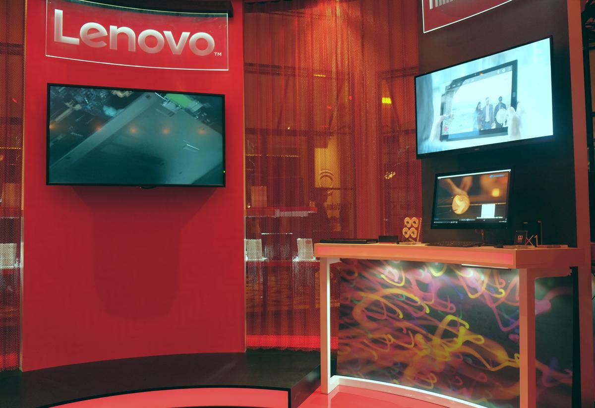 Exclusive: Mencoba Langsung Produk Terbaru Lenovo di CES 2016