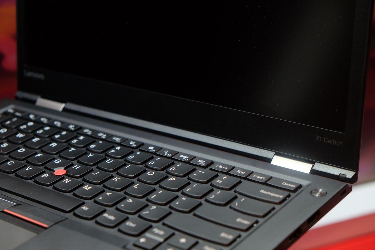 Exclusive: Mencoba Langsung Produk Terbaru Lenovo di CES 2016