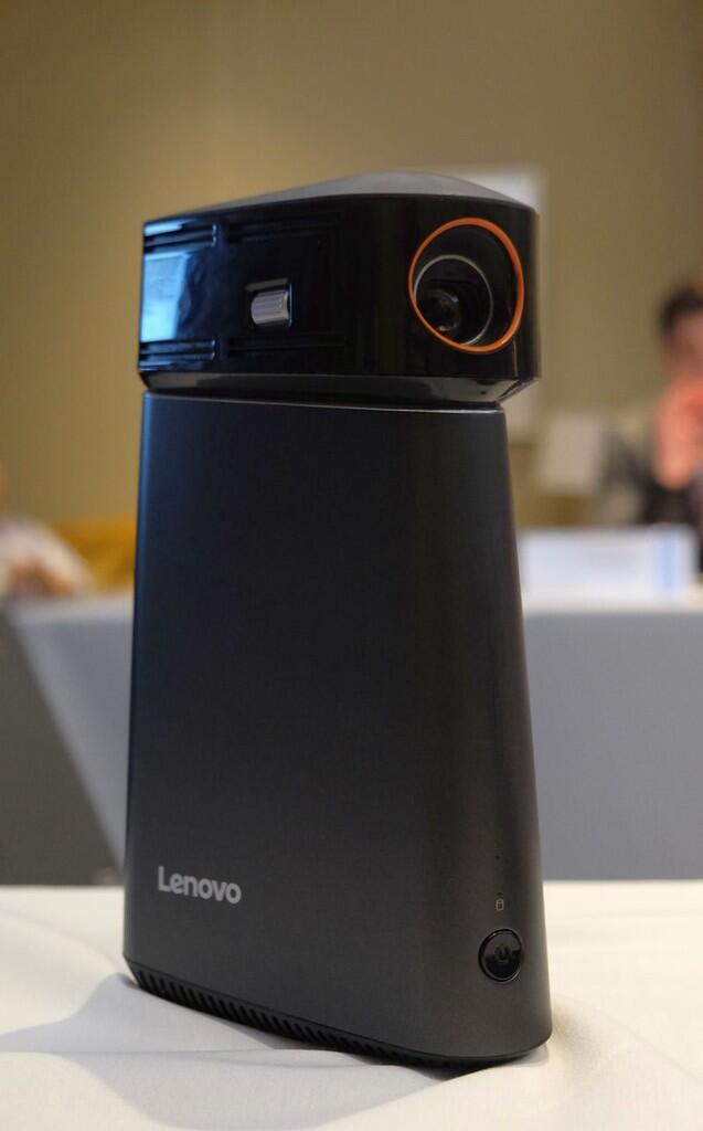 Exclusive: Mencoba Langsung Produk Terbaru Lenovo di CES 2016