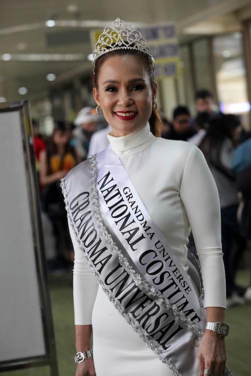 Setelah Miss Universe, Nenek Asal Filipina ini Meraih Gelar Nenek Tercantik di Dunia